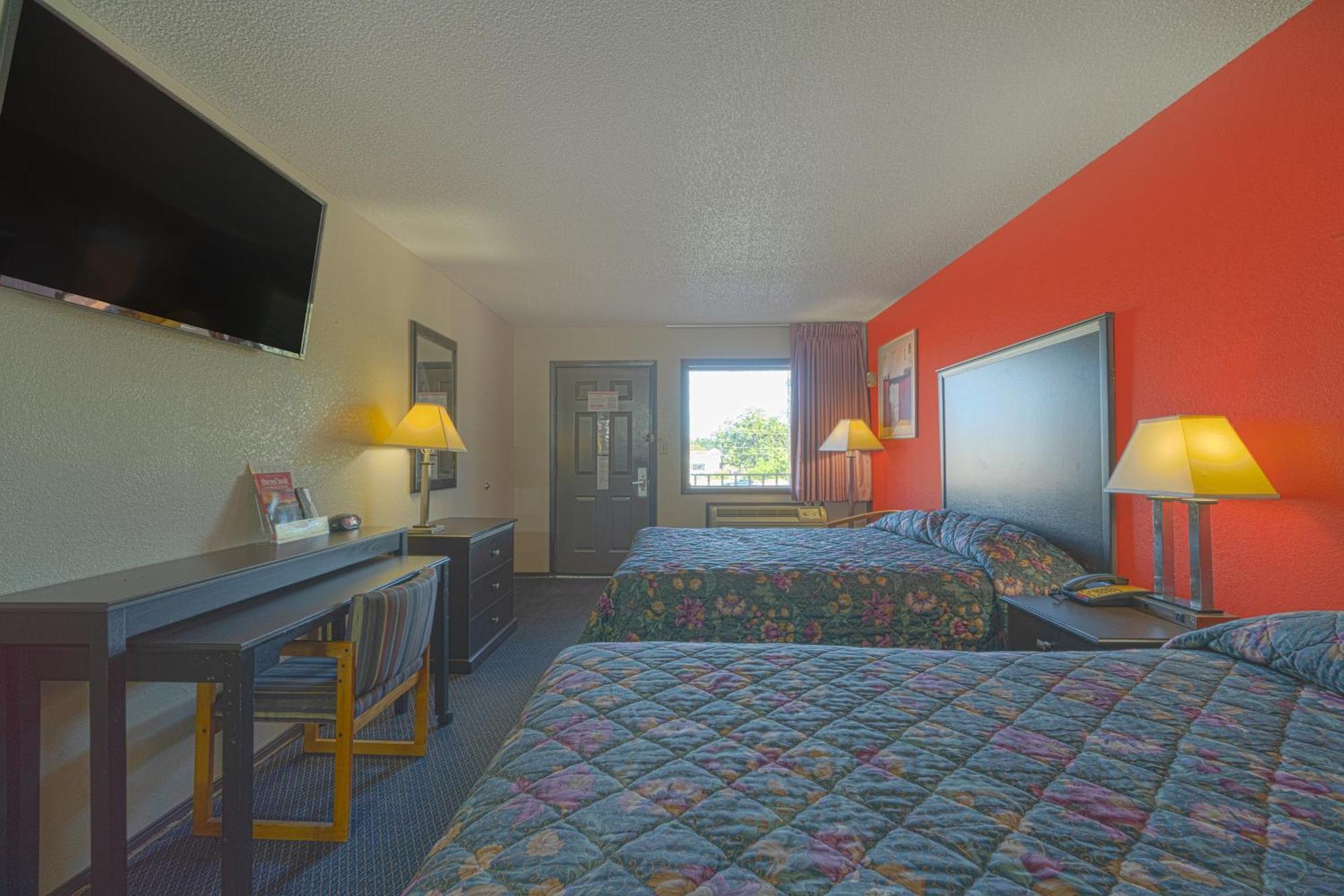 Regency Inn&Suites Bay City Exterior foto