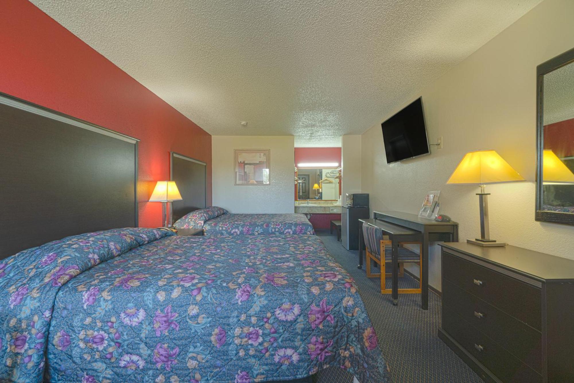 Regency Inn&Suites Bay City Exterior foto