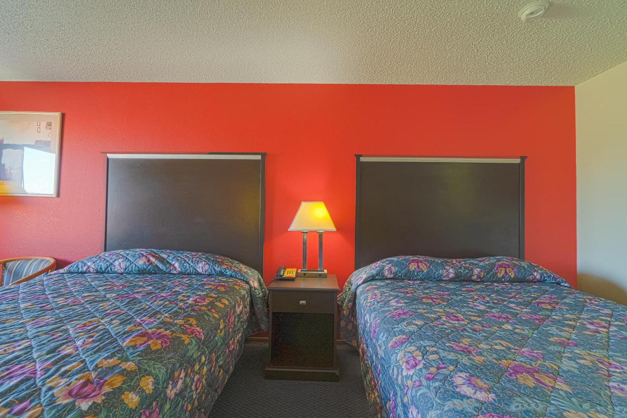 Regency Inn&Suites Bay City Exterior foto