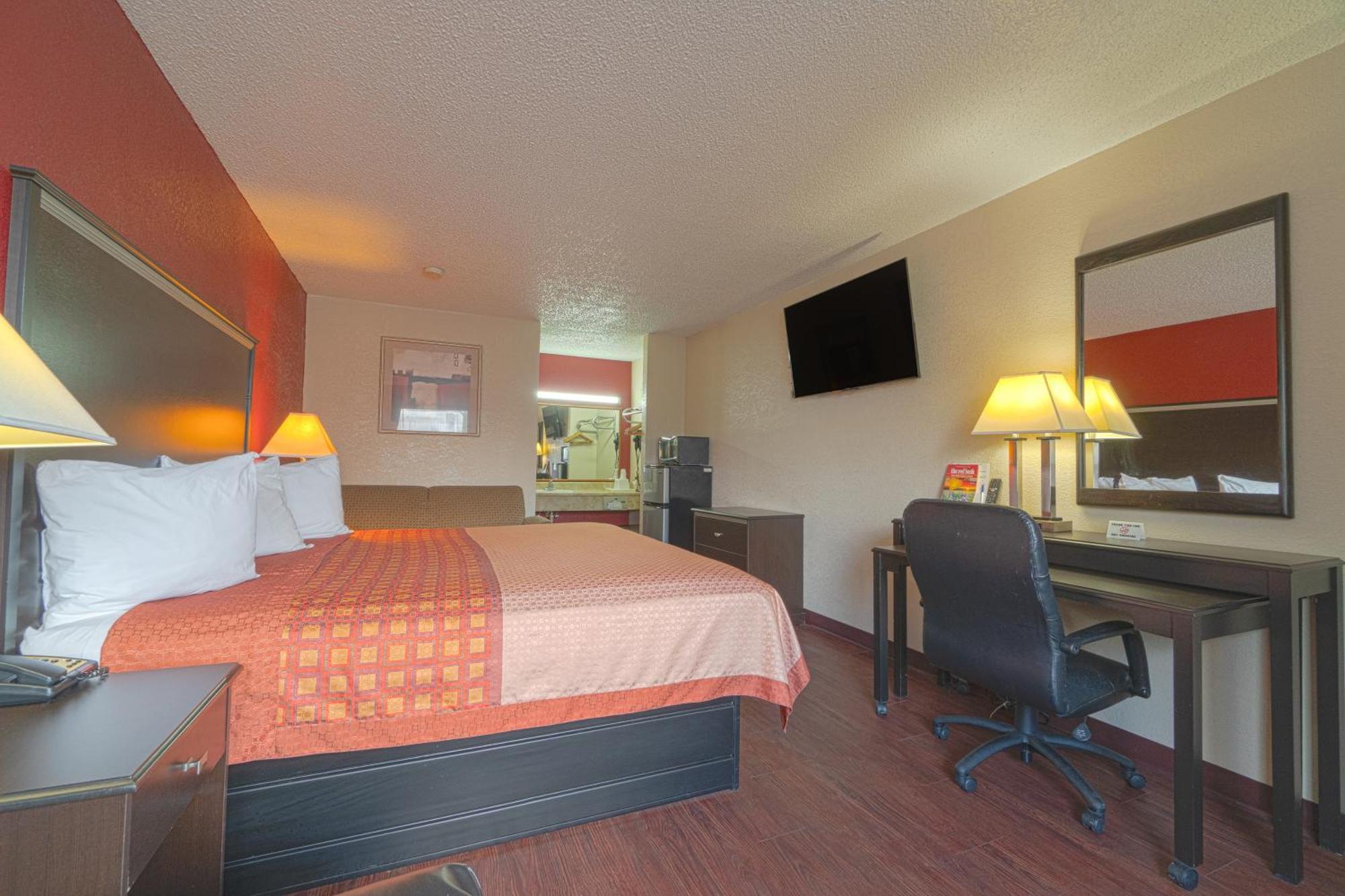 Regency Inn&Suites Bay City Exterior foto