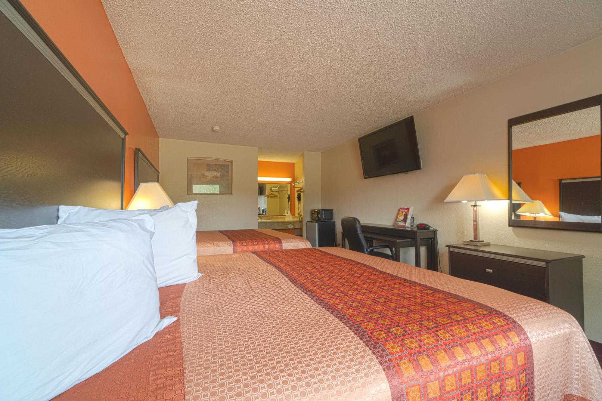 Regency Inn&Suites Bay City Exterior foto