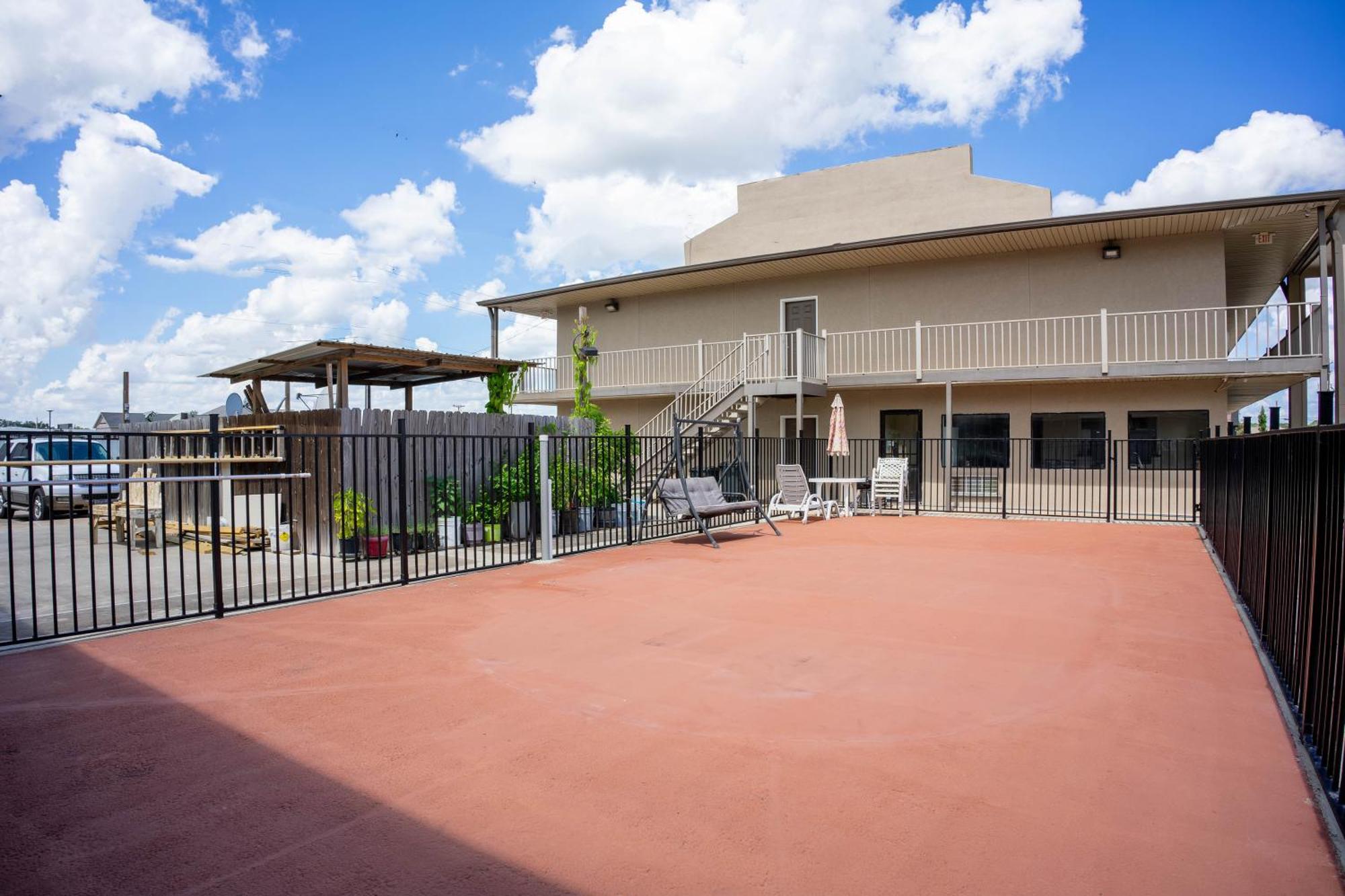 Regency Inn&Suites Bay City Exterior foto